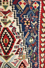Lade das Bild in den Galerie-Viewer, Vintage Anatolian Kilim 107x172 cm