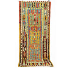 Lade das Bild in den Galerie-Viewer, Vintage Anatolian Runner kilim 138x320 cm .