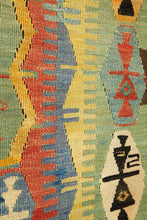 Lade das Bild in den Galerie-Viewer, Vintage Anatolian Runner kilim 138x320 cm .