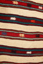 Lade das Bild in den Galerie-Viewer, Vintage Anatolian Kilim 161x250 cm .