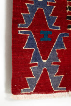 Lade das Bild in den Galerie-Viewer, Vintage Anatolian Kilim 90x122 cm .