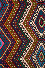 Lade das Bild in den Galerie-Viewer, Vintage Anatolian Kilim 120x246 cm .