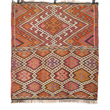 Lade das Bild in den Galerie-Viewer, Vintage Anatolian Kilim 107x117 cm
