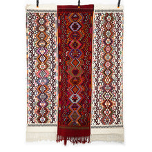 Lade das Bild in den Galerie-Viewer, Vintage Anatolian Kilim  155x203 cm .
