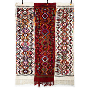 Vintage Anatolian Kilim  155x203 cm .