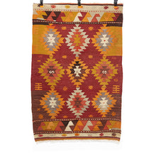 Lade das Bild in den Galerie-Viewer, Vintage Anatolian Kilim 85x126 cm .