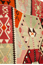 Lade das Bild in den Galerie-Viewer, Vintage Anatolian Kilim 171x343 cm .