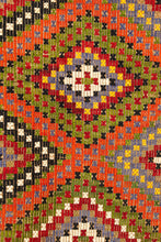 Lade das Bild in den Galerie-Viewer, Vintage Anatolian Cicim Kilim 152x290 cm .