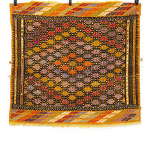 Lade das Bild in den Galerie-Viewer, Vintage Anatolian Kilim  115x120 cm .