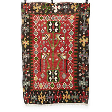 Lade das Bild in den Galerie-Viewer, Vintage Anatolian Esme Kilim 109x168 cm .