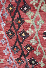 Lade das Bild in den Galerie-Viewer, Vintage Anatolian Kilim 142x313 cm