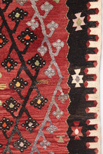 Lade das Bild in den Galerie-Viewer, Vintage Anatolian Kilim 142x313 cm