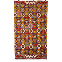 Lade das Bild in den Galerie-Viewer, Vintage Anatolian Tavas Kilim  122x218 cm