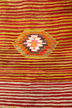 Lade das Bild in den Galerie-Viewer, Vintage Anatolian Kilim 130x170 cm