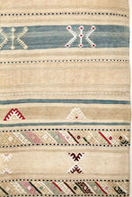 Lade das Bild in den Galerie-Viewer, Vintage Anatolian Kilim  150x294 cm .