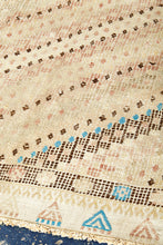 Lade das Bild in den Galerie-Viewer, Vintage Anatolian Cicim Kilim 204x326 cm .