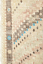 Lade das Bild in den Galerie-Viewer, Vintage Anatolian Cicim Kilim 204x326 cm .