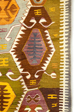 Lade das Bild in den Galerie-Viewer, Vintage Anatolian Barak Kilim  149x247 cm .