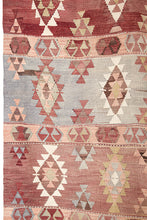 Lade das Bild in den Galerie-Viewer, Vintage Anatolian Kilim 150x370 cm