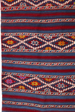 Charger l'image dans la galerie, Vintage Anatolian Kilim 162x242 cm .