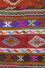 Lade das Bild in den Galerie-Viewer, Vintage Anatolian Kilim  148x202 cm .