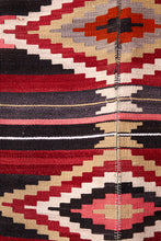 Lade das Bild in den Galerie-Viewer, Vintage Anatolian Kilim 157x225 cm .