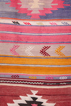 Lade das Bild in den Galerie-Viewer, Vintage Anatolian Runner Kilim  60x266 cm .