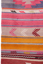 Lade das Bild in den Galerie-Viewer, Vintage Anatolian Runner Kilim  60x266 cm .