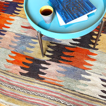 Lade das Bild in den Galerie-Viewer, Vintage Anatolian Bodrum Kilim 145x232 cm .