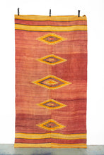 Lade das Bild in den Galerie-Viewer, Vintage Anatolian Kilim   138x267 cm .
