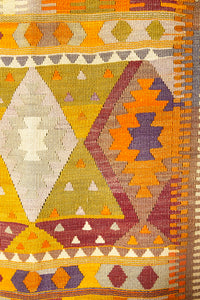 Vintage Anatolian Kilim   101x141 cm .