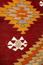 Lade das Bild in den Galerie-Viewer, Vintage Anatolian Cal Kilim  165x275 cm .

