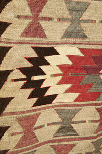 Vintage Anatolian Kilim   91x130 cm .