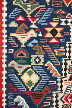 Lade das Bild in den Galerie-Viewer, Vintage Anatolian Kilim   107x172 cm
