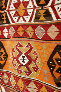 Vintage Anatolian Cal Runner Kilim   95x193 cm .