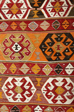 Charger l&#39;image dans la galerie, Vintage Anatolian Cal Runner Kilim   95x193 cm .
