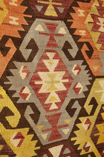 Lade das Bild in den Galerie-Viewer, Vintage Anatolian Barak Kilim   144x235 cm .
