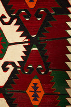 Lade das Bild in den Galerie-Viewer, Vintage Anatolian Mut Kilim   80x130 cm

