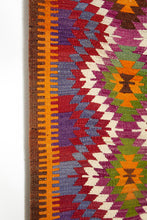 Lade das Bild in den Galerie-Viewer, Vintage Anatolian Kilim   156x219 cm .
