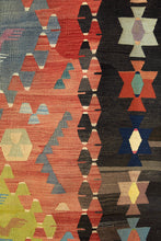 Lade das Bild in den Galerie-Viewer, Vintage Anatolian Kilim   165x253 cm
