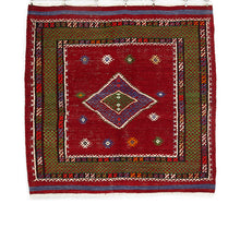 Lade das Bild in den Galerie-Viewer, Vintage Anatolian Kilim   100x103 cm .
