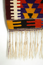 Lade das Bild in den Galerie-Viewer, Vintage Anatolian Kilim   83x112 cm .
