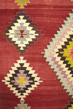 Lade das Bild in den Galerie-Viewer, Vintage Anatolian Kilim 141x266 cm .

