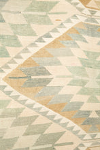 Lade das Bild in den Galerie-Viewer, Vintage Anatolian Kilim  190x321 cm
