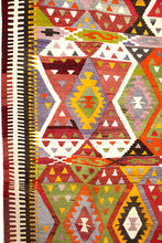 Lade das Bild in den Galerie-Viewer, Vintage Anatolian Barak Kilim  158x275 cm .
