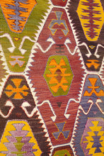 Lade das Bild in den Galerie-Viewer, Vintage Anatolian Barak Kilim  141x263 cm .
