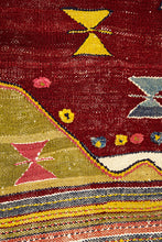 Lade das Bild in den Galerie-Viewer, Vintage Anatolian Kilim  147x220 cm .
