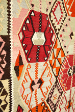 Lade das Bild in den Galerie-Viewer, Vintage Anatolian Kilim  171x343  cm .
