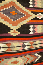 Lade das Bild in den Galerie-Viewer, Vintage Anatolian Kilim  159x448 cm .
