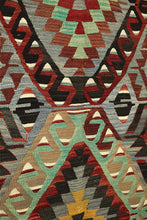 Lade das Bild in den Galerie-Viewer, Vintage Anatolian Kilim  172x297 cm .
